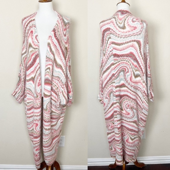 Free People OS Mermaid Eyelash Cocoon Cardi
Open Sweater Soft Knit Cardigan Pink - Picture 5 of 13